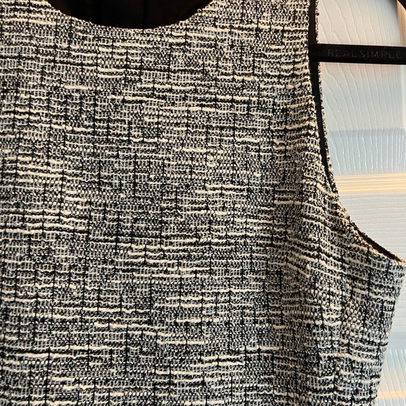 Banana Republic, size 4, sleeveless dress, soft tweed fabric - worn once! - Picture 5 of 6